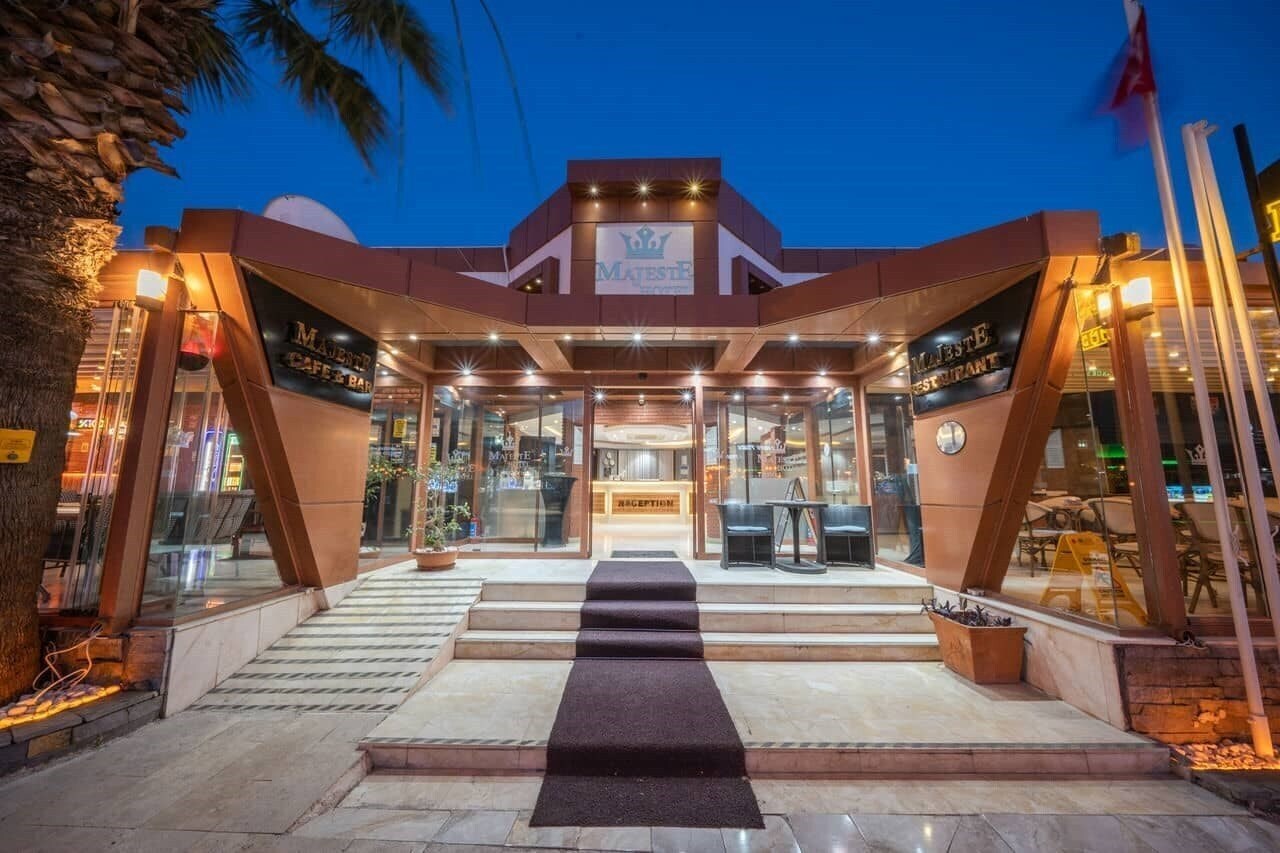 Готель Majeste Boutique Hotel 5*