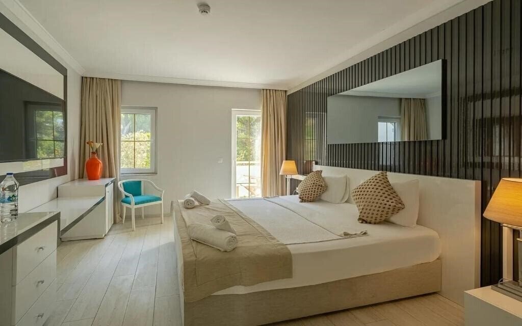 Зображення Bodrum Golden Beach Hotel (ex. Golden Beach Bodrum by Jura, Golden Beach Resort & SPA, Golden Beach ) 4*