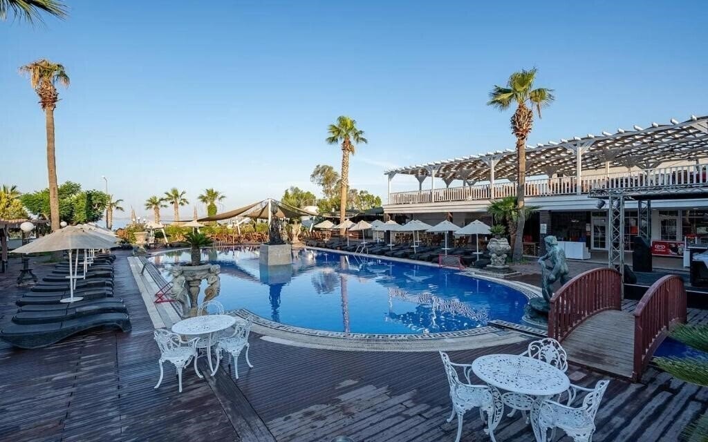 Фотографія Bodrum Golden Beach Hotel (ex. Golden Beach Bodrum by Jura, Golden Beach Resort & SPA, Golden Beach ) 4*