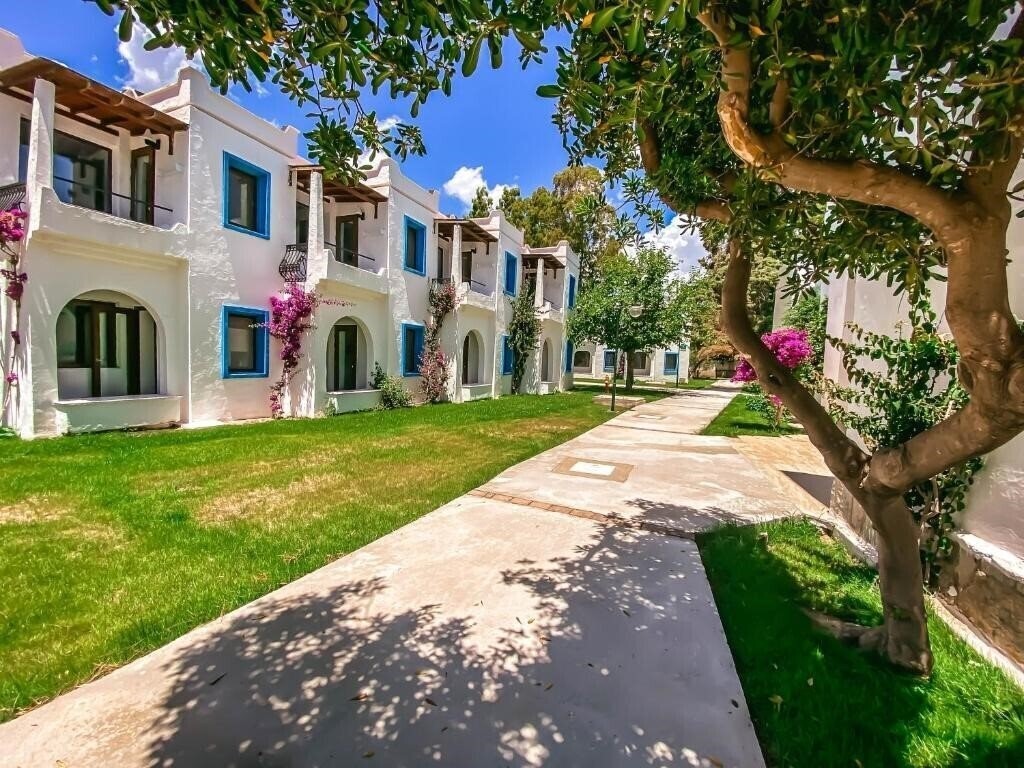 Готель Club Muskebi 4*