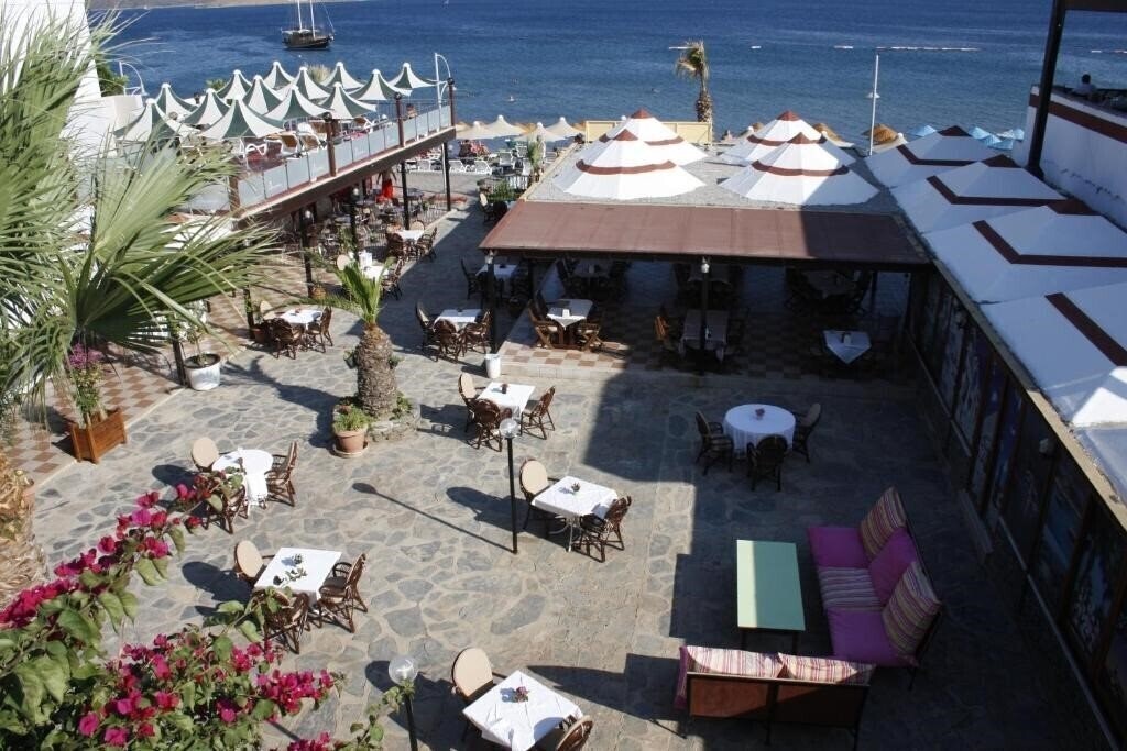 Готель Amfora Otel 3*