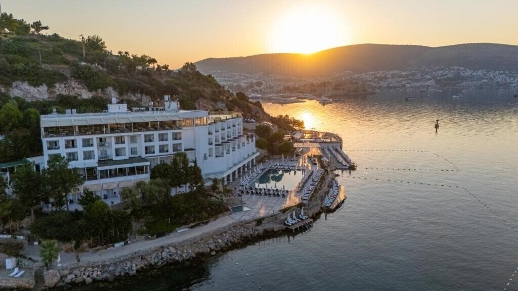 Отель La Quinta By Wyndham Bodrum 4*
