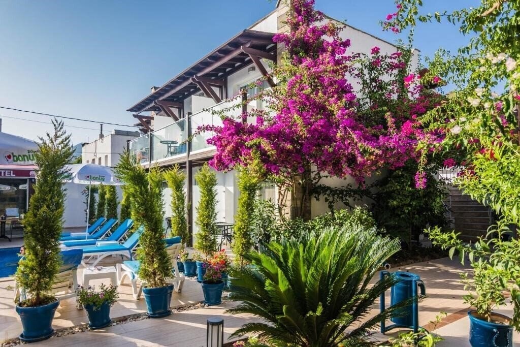 Готель Cotton Boutique Hotel 3*