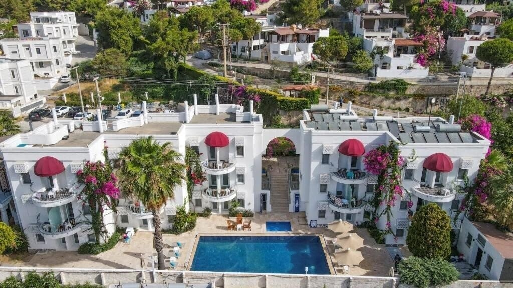 Картинка La Brezza Suite & Hotel 3*