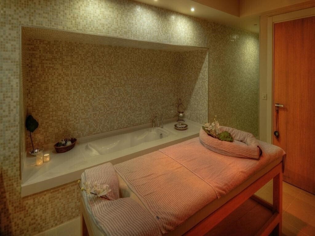 Фото Lvzz Residences 4*