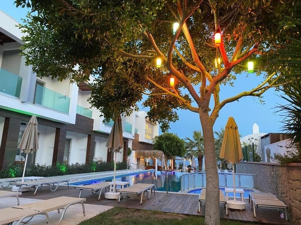 Готель Zest Exclusive Hotel 2*