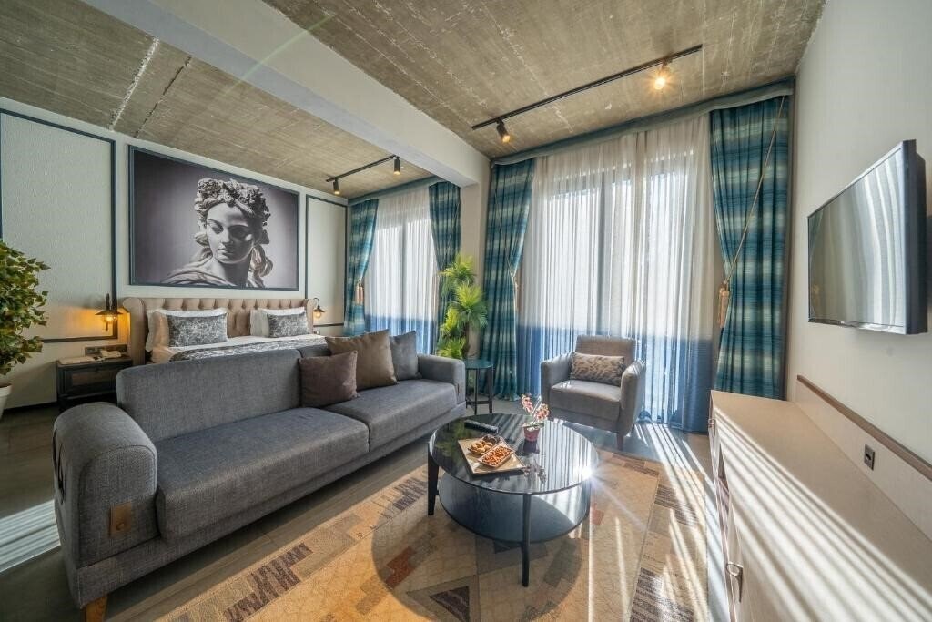 Отель Sandora Boutiuqe Hotel 4*