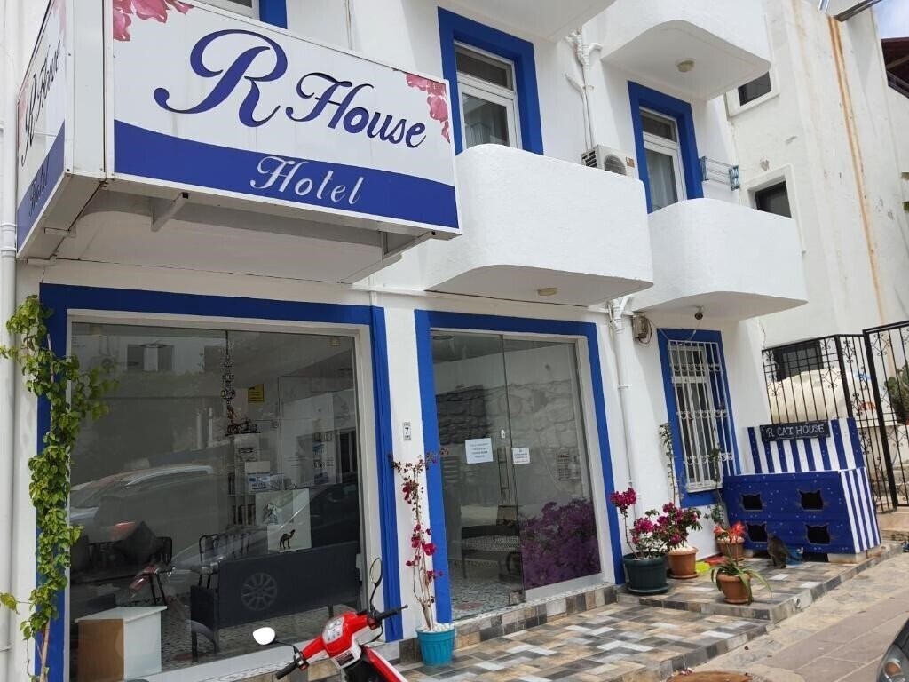Фото R House Hotel 2*