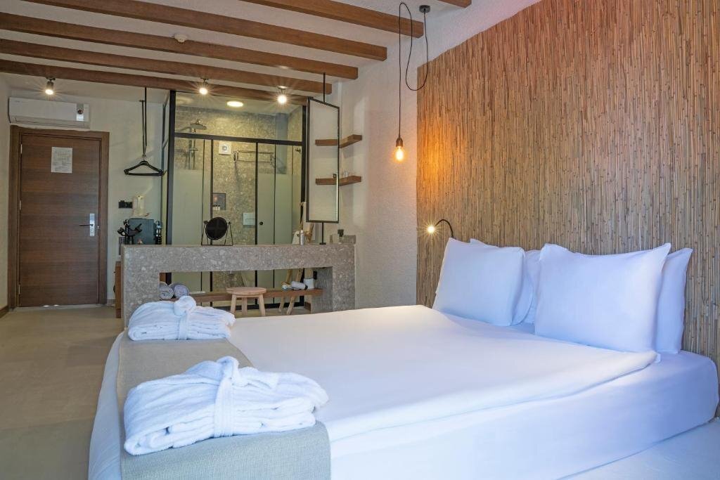 Фото Very Chic Bodrum (ex. Very Chic Hotel, Magnific Hotel, Otium Senses Very Chic Hotel, Marvida Senses Very Chic, The Magnific) 5*