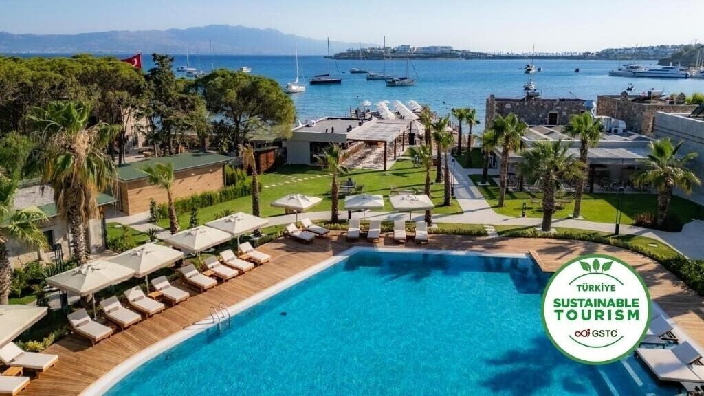Готель Suum Bodrum  Boutique 5*