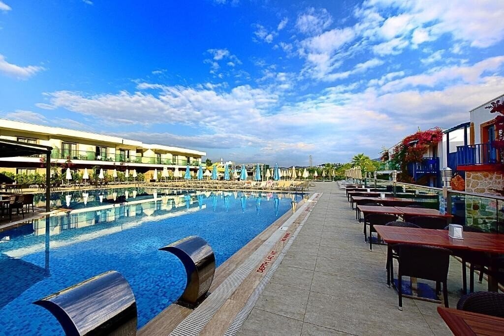 Отель Jasmine Beach 4*