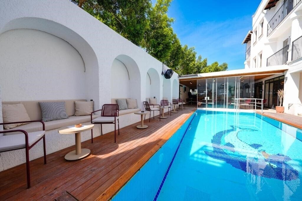 Фото The Lume Boutique Hotel & Restaurant & SPA 3*