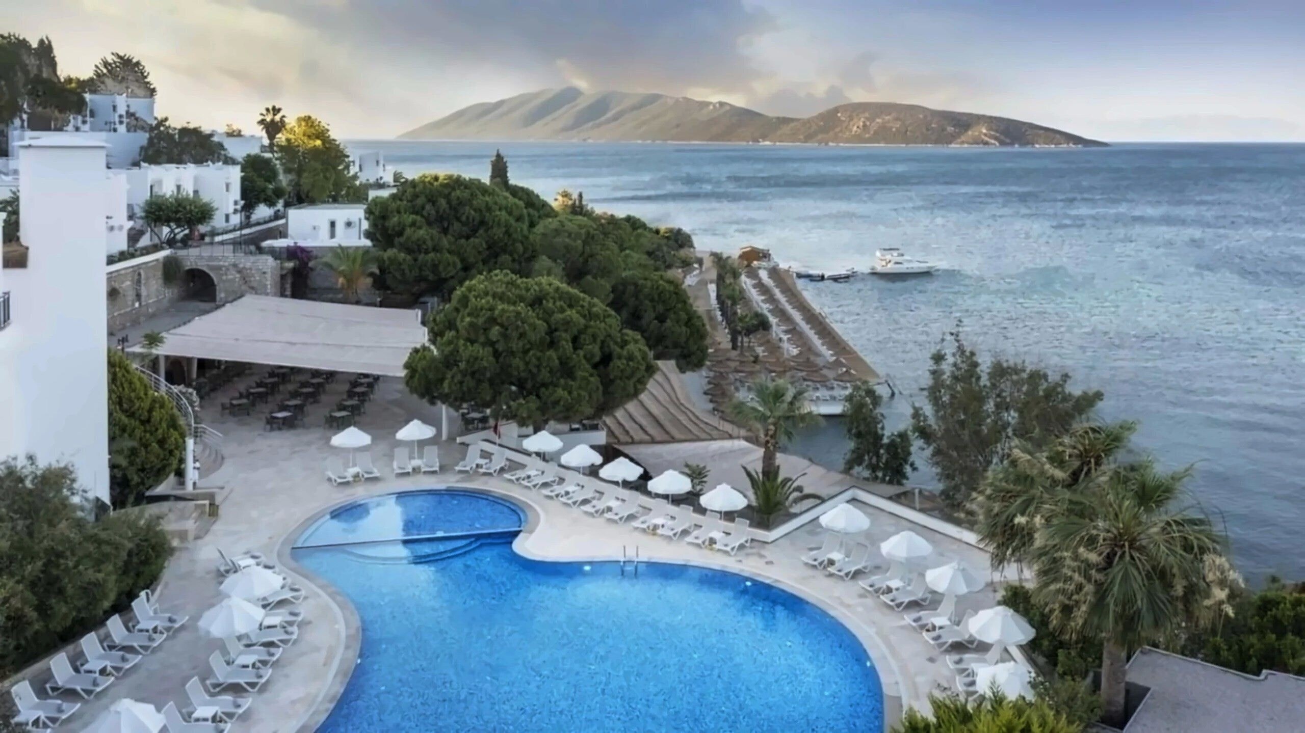 Фото Holiday Inn Resort Bodrum West Beach 5*