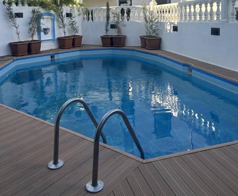 Фото The Professors Hotel 3*