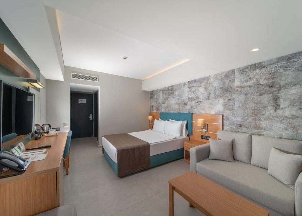 Фото Ambrosia Hotel 4*
