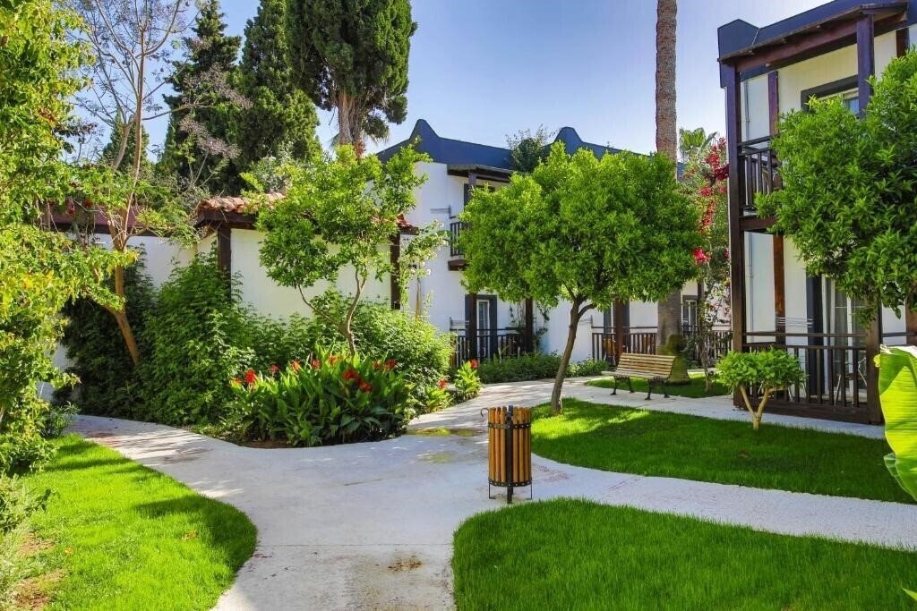 Фотография Bitez Garden Life 4*