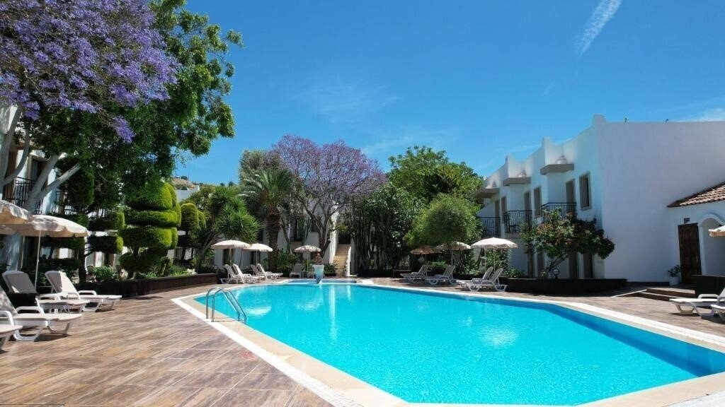 Фото Flora Hotel 3*