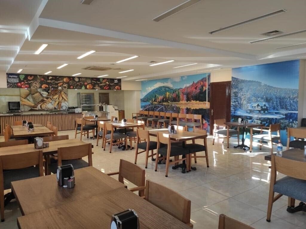 Картинка Highway Hotel (ex. Highway Otel) 4*