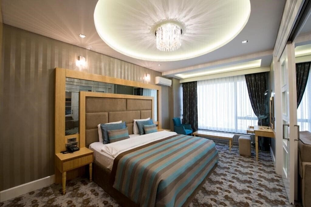 Фото Buyukyildiz Hotel 4*