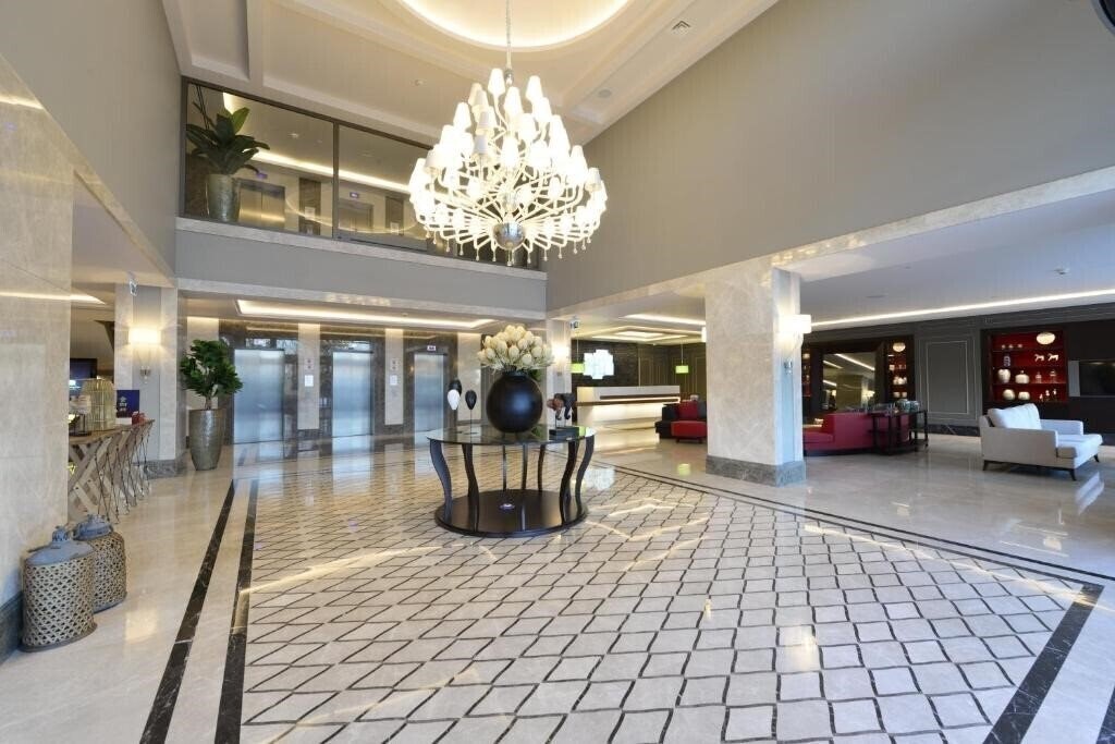 Готель Holiday Inn Bursa City Centre by IHG 4*
