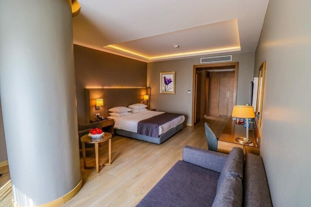 Фото Holiday Inn Bursa City Centre by IHG 4*