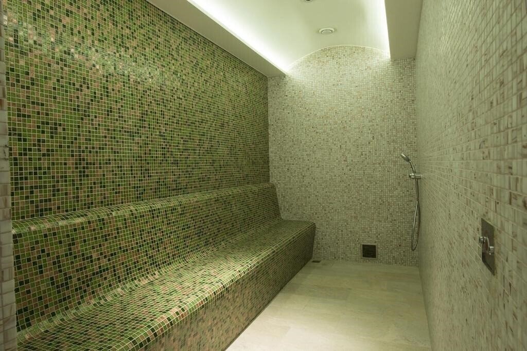 Фотографія Ramada Hotel Gemlik 4*