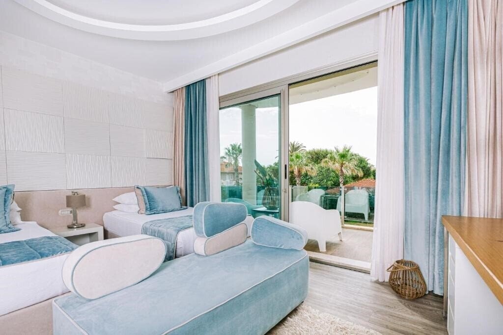 Готель Ilica Hotel SPA & Wellnes Resort 5*