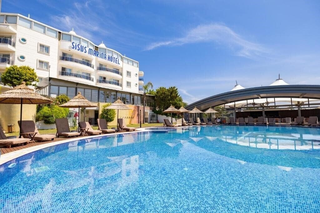 Готель Sisus Marina Hotel 4*
