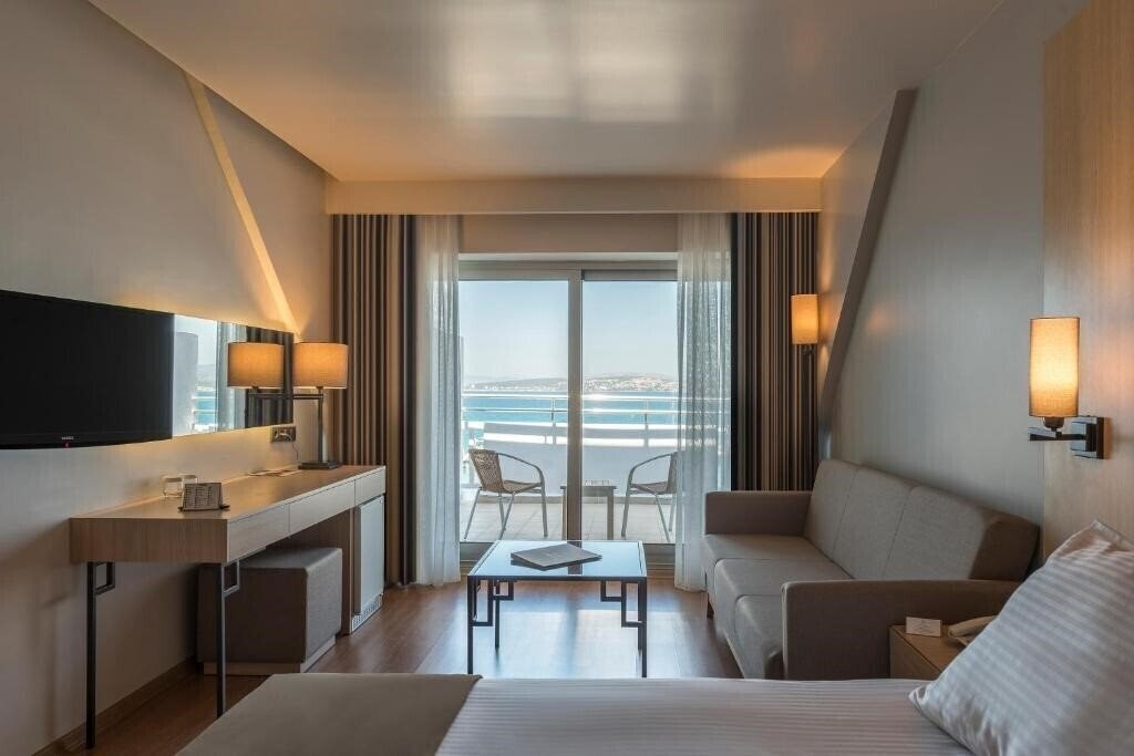 Фото Cesme Altin Yunus Resort & Thermal Hotel 5*