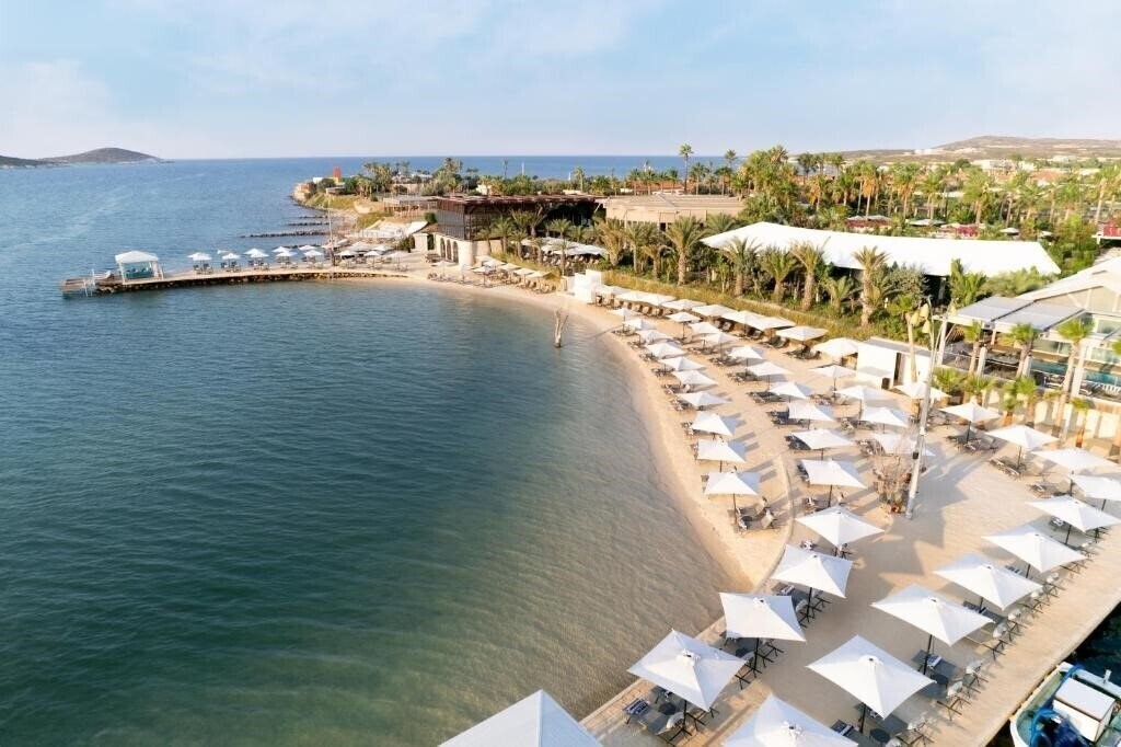 Готель Biblos Beach Resort Alacati 5*