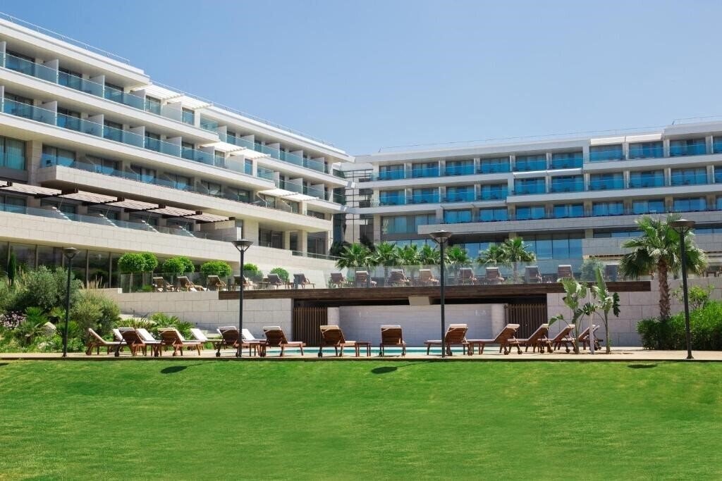 Фотографія On Live Deluxe Hotel 5*