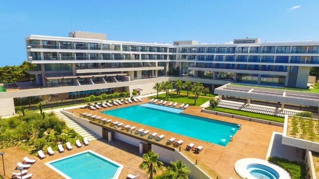 Готель On Live Deluxe Hotel 5*