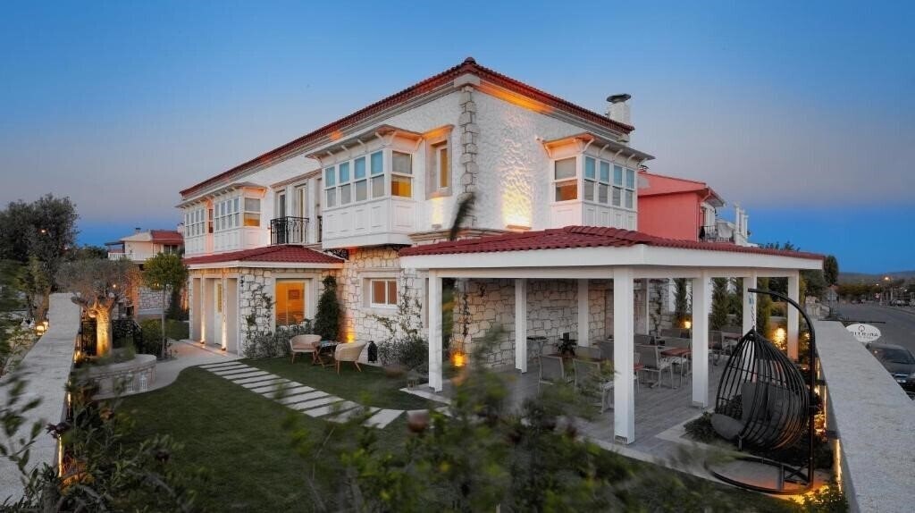 Готель Alacati Eritrina Otel Boutique 3*