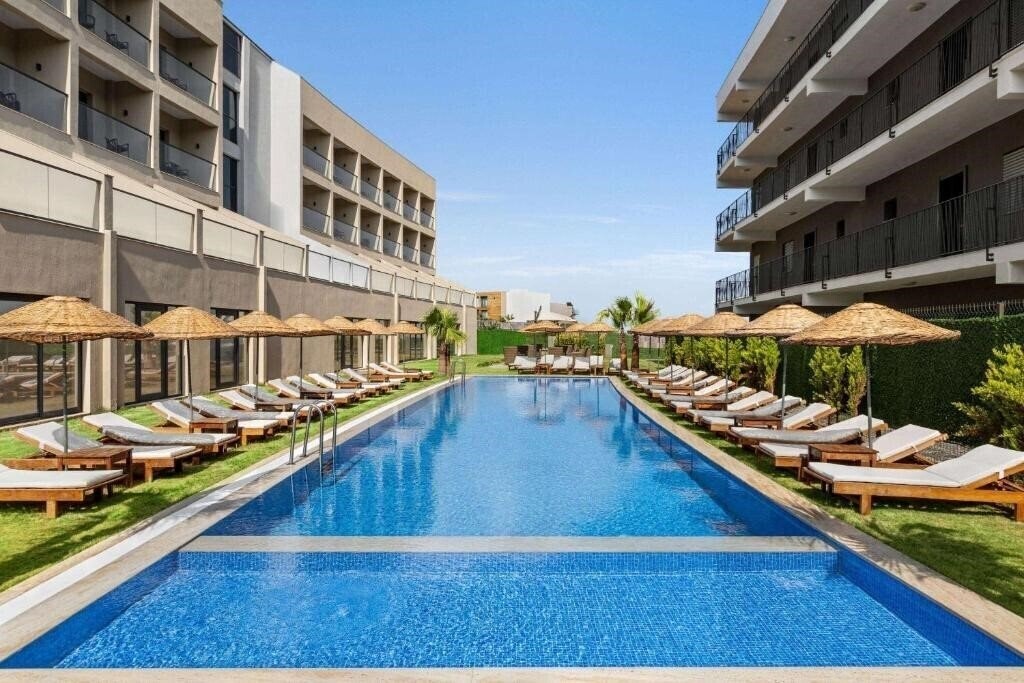 Фотографія Ramada by Wyndham Cesme 3*