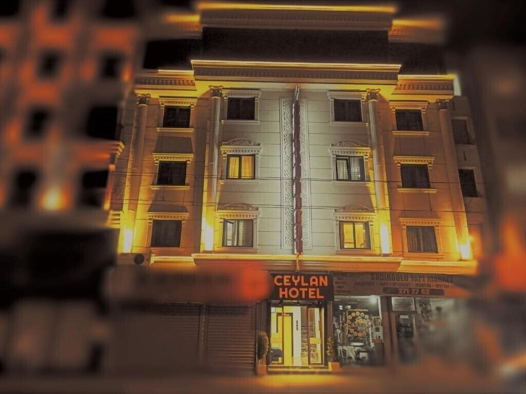 Отель Ceylan 3*
