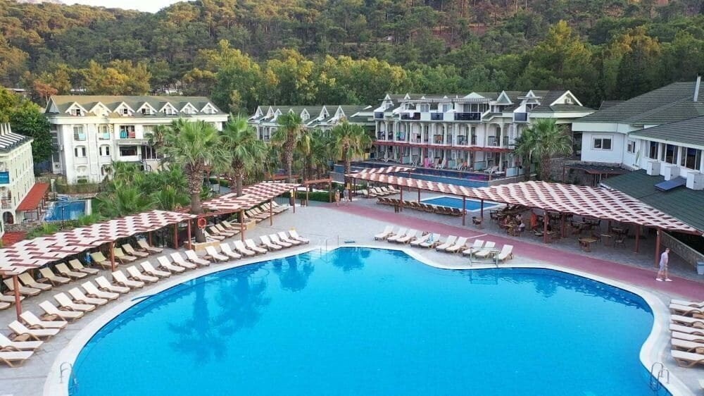 Готель Green Forest Holiday Village 5*