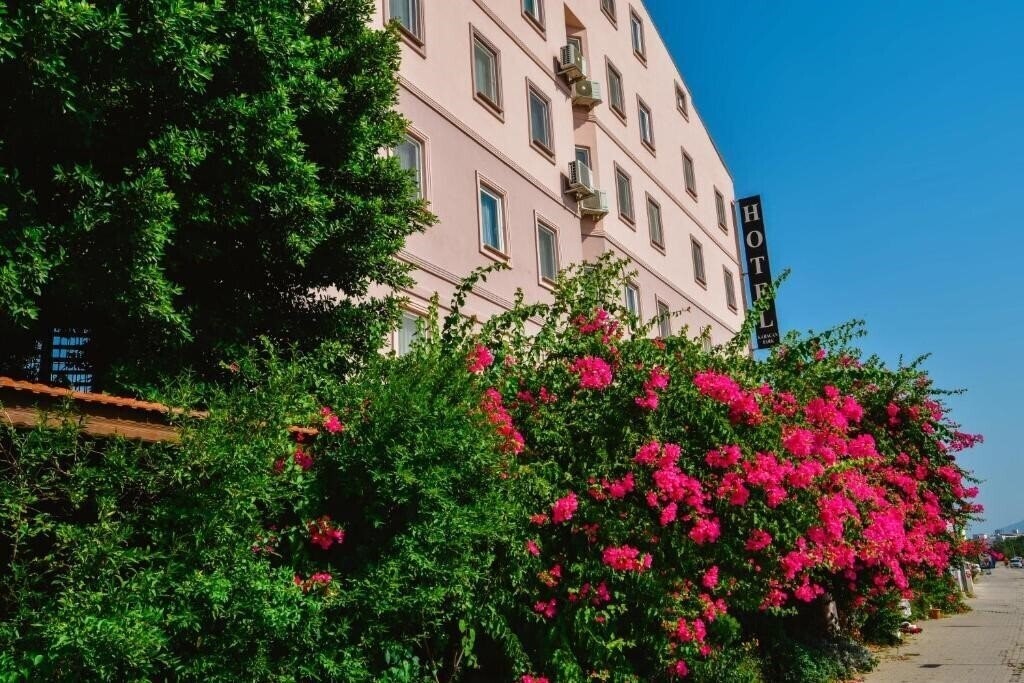 Отель Karacan Park Hotel Dalaman 3*