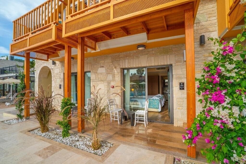Фото Dalyan Live Hotel 4*