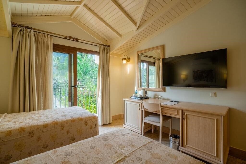 Фото Dalyan Resort Hotel 4*
