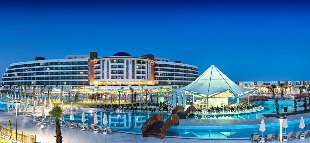 Отель Aquasis De Luxe Resort & Spa 5*