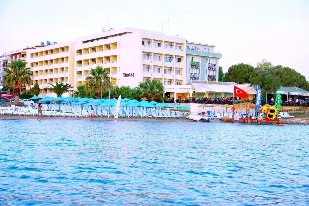 Отель Tuntas Beach Hotel (ex. Tuntas Suites) 3*
