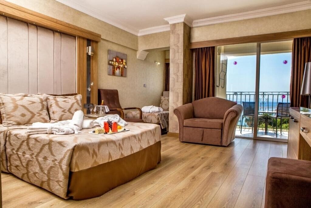 Фотография Laur Hotel Experience & Laur Hotels Elegance 5*