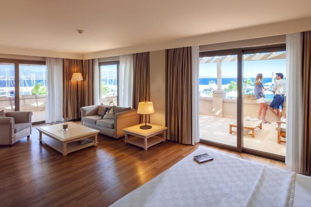 Фото Didim Yacht Club Hotel 5*