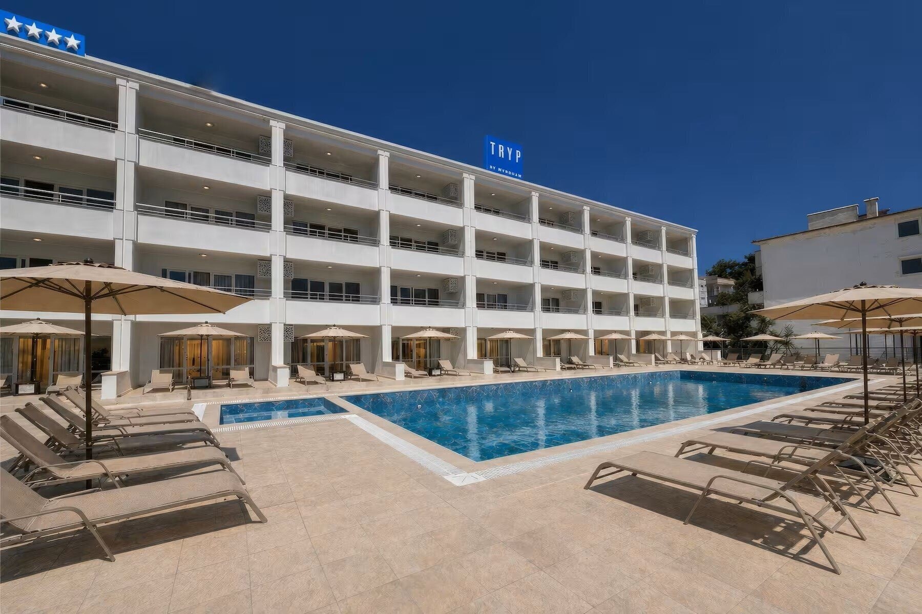 Фото Tryp by Wyndham Didim 4*