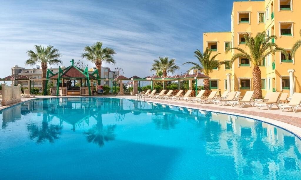 Фотографія Esra Hotel Family Suites 3*