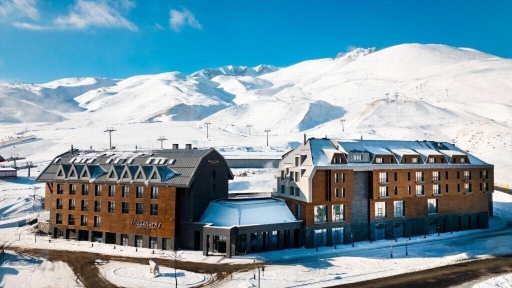 Готель Mega Saray Mountain Resort & Spa 4*