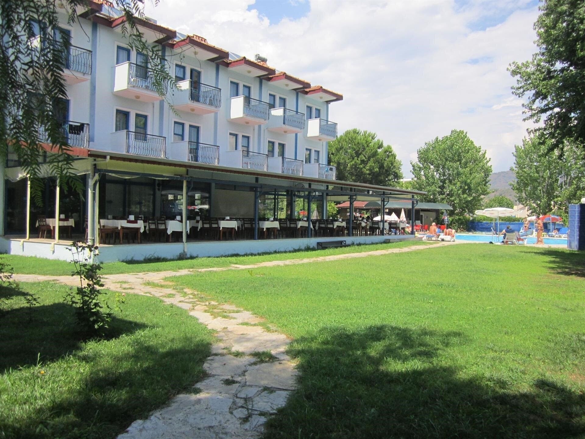 Отель Aymes Hotel 3*