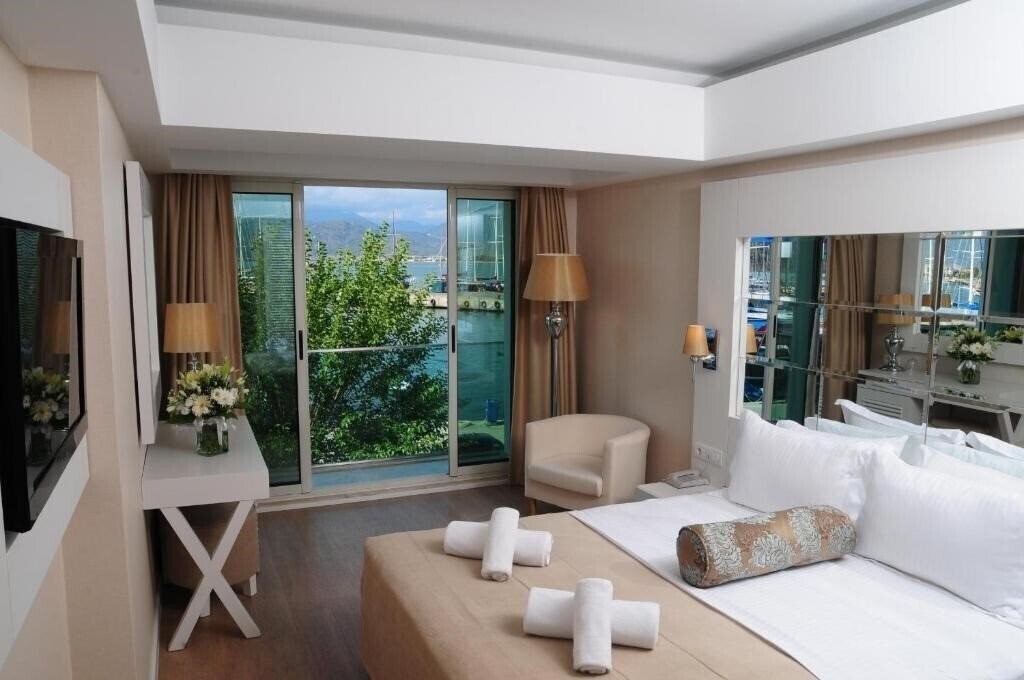 Зображення Alesta Yacht 4*