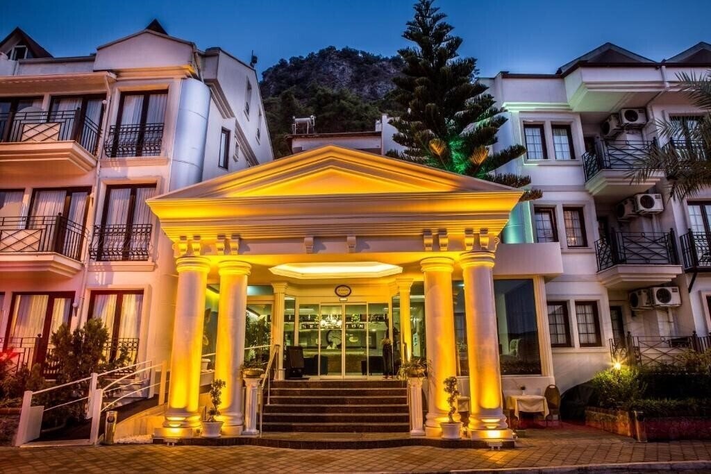 Отель Ata Park Hotel (ex. Atapark Hotel, Grand Ata Park Hotel) 4*