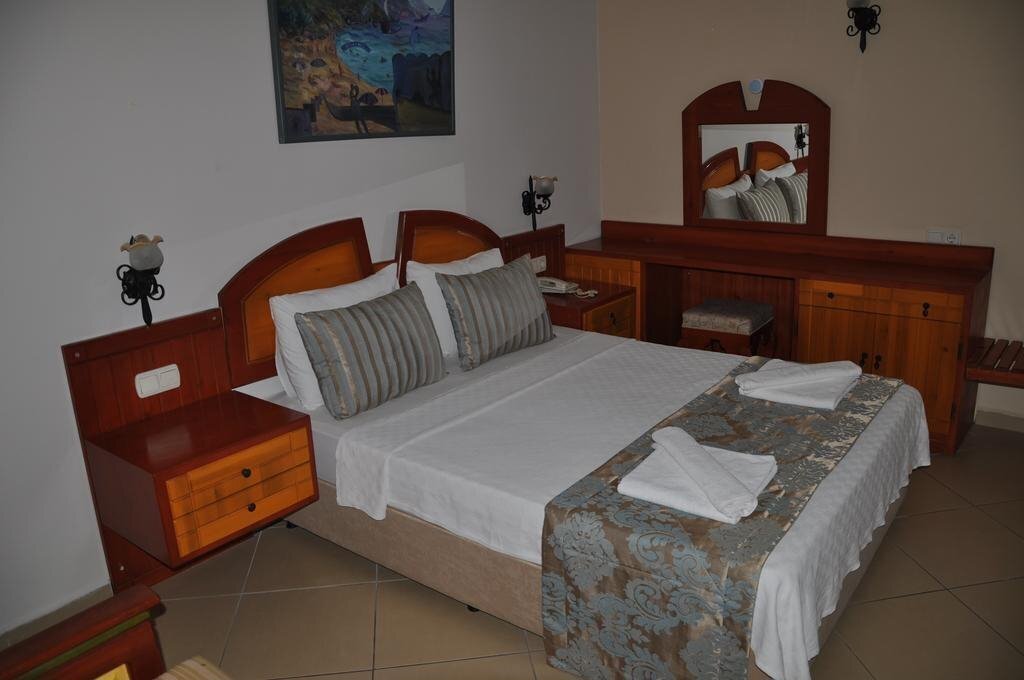 Фотографія Bellevue Hotel Fethiye 3*